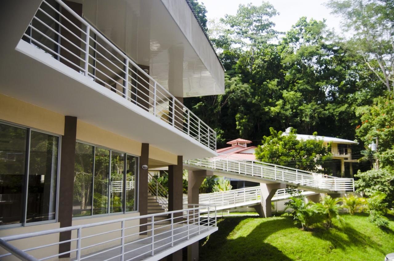 Hotel Arenas En Punta Leona Playa Agujas Luaran gambar