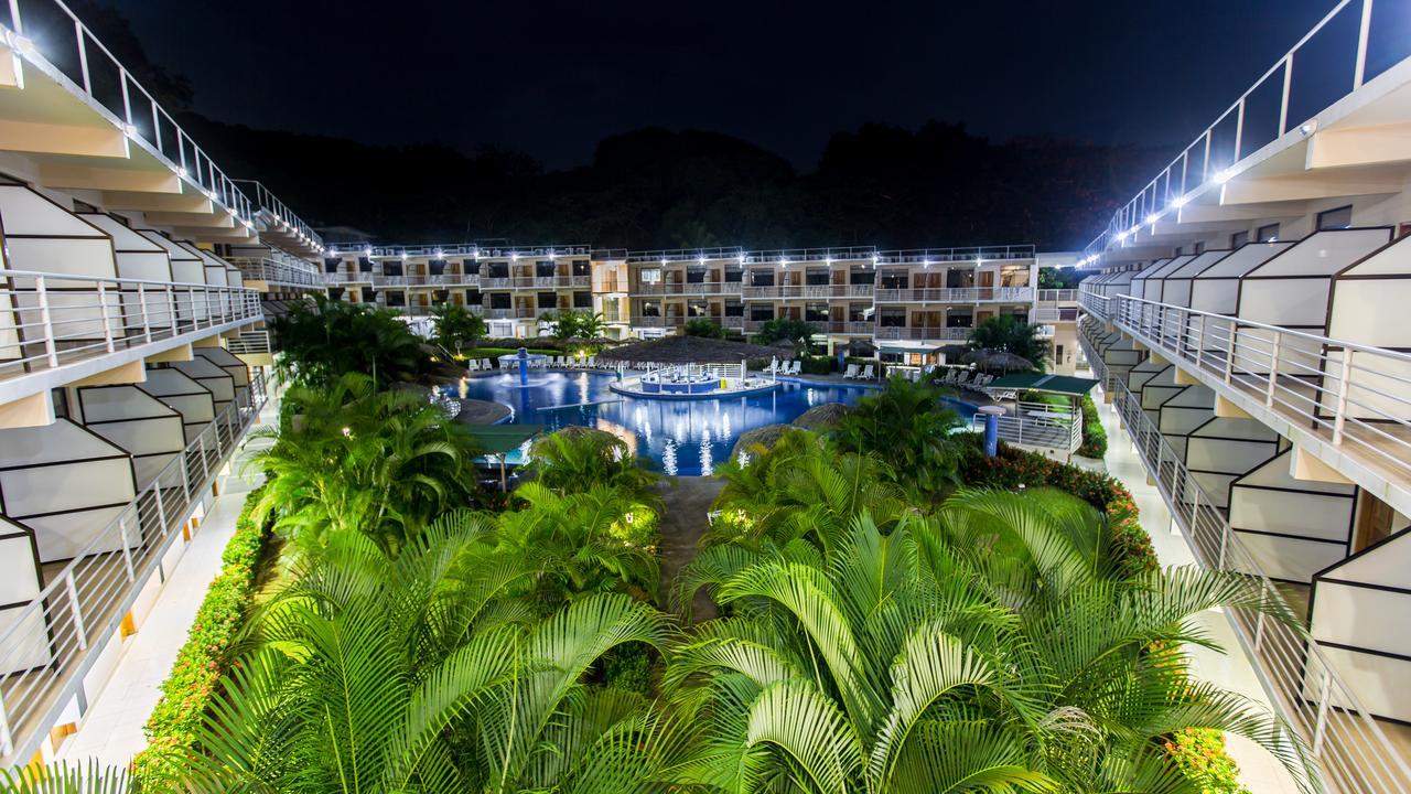 Hotel Arenas En Punta Leona Playa Agujas Luaran gambar