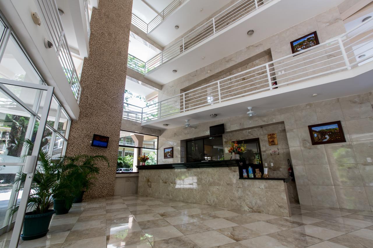 Hotel Arenas En Punta Leona Playa Agujas Luaran gambar