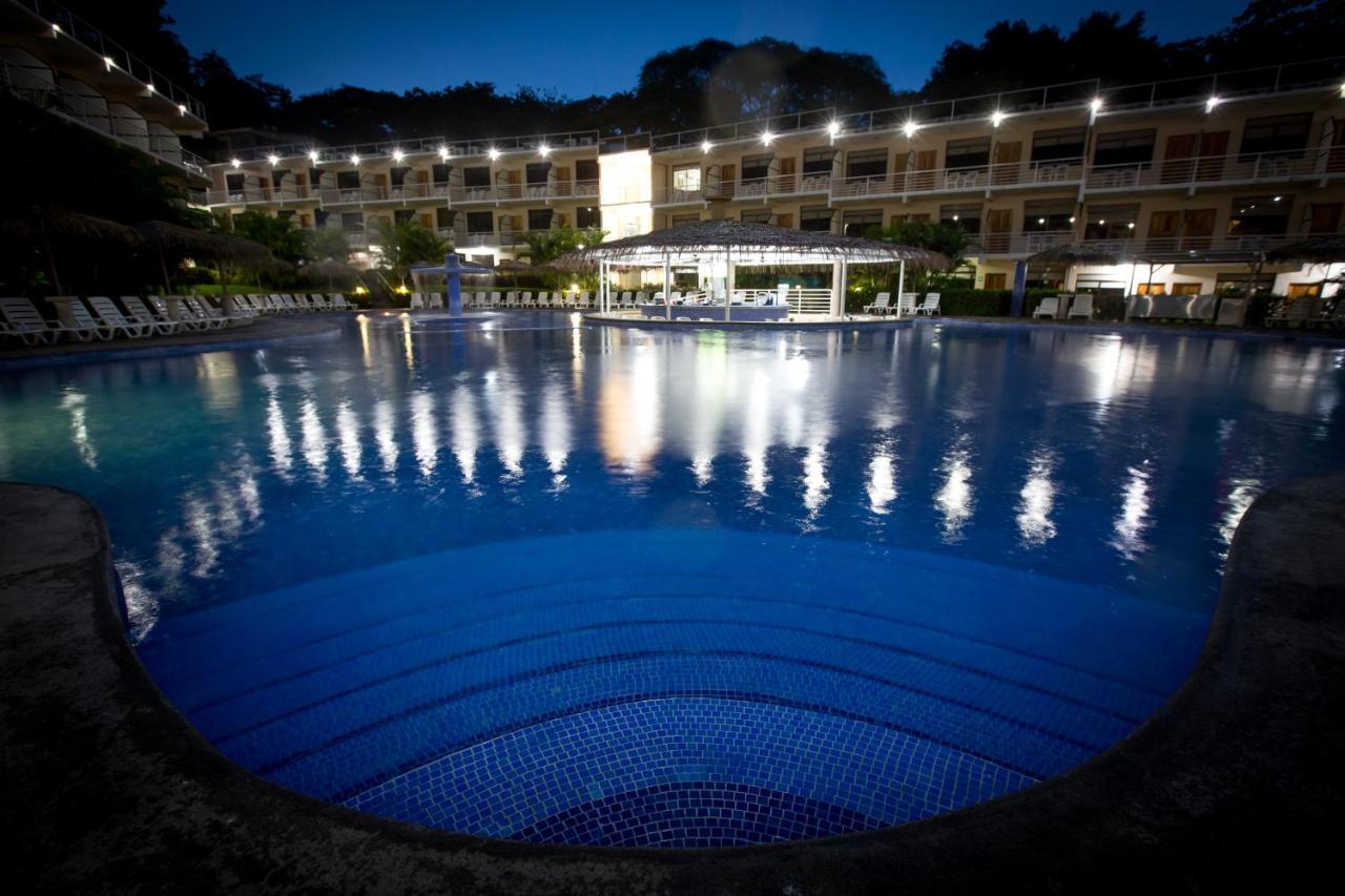 Hotel Arenas En Punta Leona Playa Agujas Luaran gambar